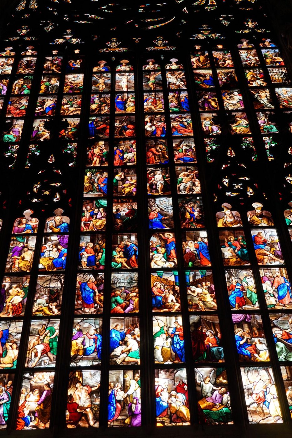 Sainte-Chapelle stained glass narrative detail