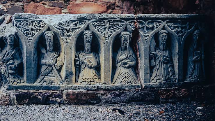 Late Medieval Tomb Sculpture — Jerpoint Abbey carved stone figures